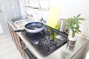 Metro Daikoku Apartment