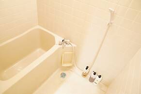 Metro Daikoku Apartment