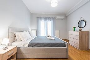 Central Flat with Cosy Sunny Terrace