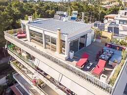 Sea View Apartment with Hot Tub & Sauna