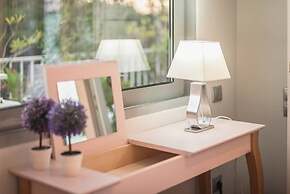 Sea View Apartment with Hot Tub & Sauna