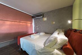 Sea View Apartment with Hot Tub & Sauna