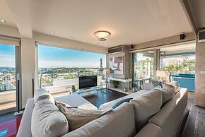 Sea View Apartment with Hot Tub & Sauna