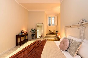 New Opening special - Historic center - Private patio