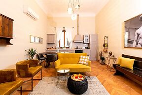 Florentine Palazzo - 4 bedrooms - Historic Center apt