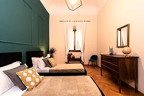 Florentine Palazzo - 4 bedrooms - Historic Center apt