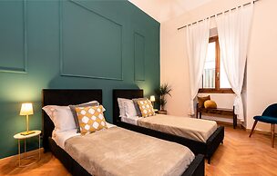 Florentine Palazzo - 4 bedrooms - Historic Center apt