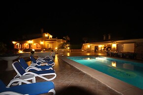 Luxury Villa Surrounded by Vineyards - 7bd Great for Big Groups W/priv