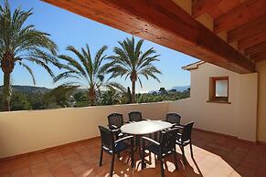 Private 4-bedroom Villa w/ Pool, Summer Kitchen & Expansive Living Spa