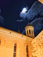 Heart of the City Apartments