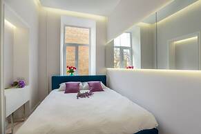 KievApts Sofievskaya 18