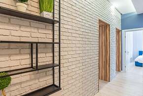 KievApts Sofievskaya 18