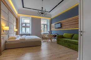 KievApts Sofievskaya 18