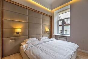 KievApts Sofievskaya 18