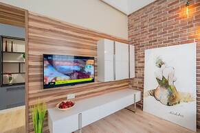 KievApts Sofievskaya 18