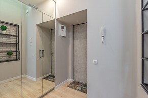 KievApts Sofievskaya 18