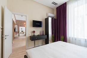 KievApts Sofievskaya 18