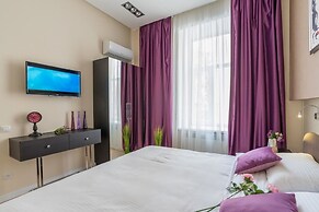 KievApts Sofievskaya 18