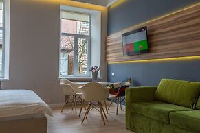 KievApts Sofievskaya 18