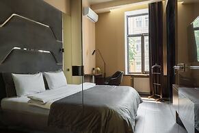 KievApts Sofievskaya 18