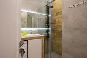 KievApts Sofievskaya 18