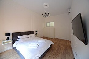 KievApts Pushkinskaya 10