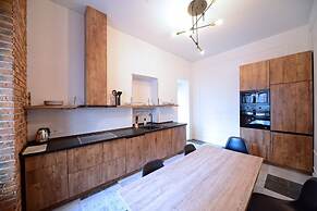 KievApts Pushkinskaya 10