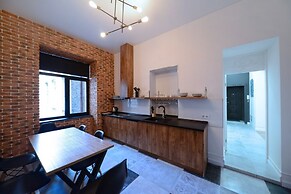 KievApts Pushkinskaya 10
