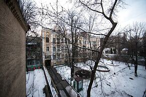 KievApts Pushkinskaya 10