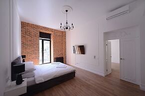 KievApts Pushkinskaya 10