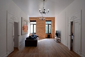 KievApts Pushkinskaya 10