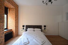 KievApts Pushkinskaya 10