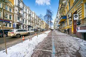 KievApts Pushkinskaya 10