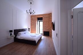 KievApts Pushkinskaya 10