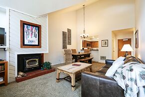 Aspen Creek 311 Walk to Eagle Lodge, Log Burning Fireplace, Great Comp