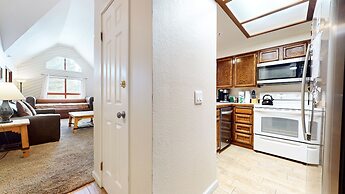 Aspen Creek 311 Walk to Eagle Lodge, Log Burning Fireplace, Great Comp