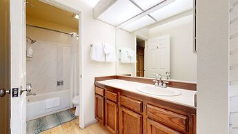 Aspen Creek 311 Walk to Eagle Lodge, Log Burning Fireplace, Great Comp