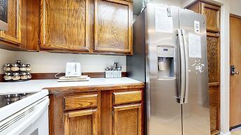 Aspen Creek 311 Walk to Eagle Lodge, Log Burning Fireplace, Great Comp