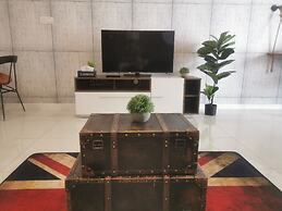 Luxury Deluxe Studios At Mercu Summer Suites