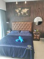 Luxury Deluxe Studios At Mercu Summer Suites