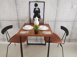 Luxury Deluxe Studios At Mercu Summer Suites