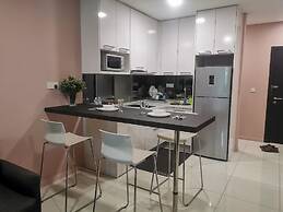 Luxury Deluxe Studios At Mercu Summer Suites