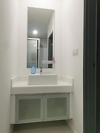 Luxury Deluxe Studios At Mercu Summer Suites