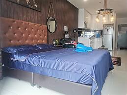 Luxury Deluxe Studios At Mercu Summer Suites