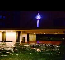 Luxury Deluxe Studios At Mercu Summer Suites