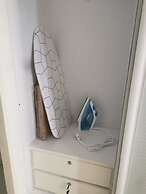 Luxury Deluxe Studios At Mercu Summer Suites