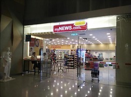 Luxury Deluxe Studios At Mercu Summer Suites