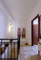 Waveside Sanctuary - Luxurious Seastone Villa