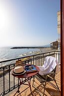 Waveside Sanctuary - Luxurious Seastone Villa