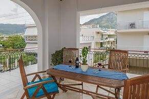 Thano's Stylish Flat, Just 150m To The Beach